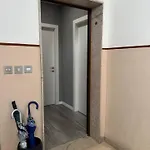 Near Venice Station - Wifi & Ac 아파트